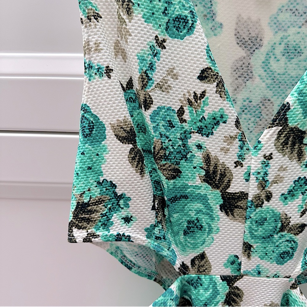 NWT - Aqua and White Floral Rose Cut Out Flare Cocktail Dress - Picture 5 of 8